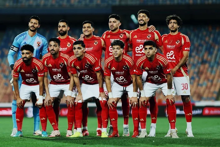 الأهلي يطارد لقبه السادس عشر في كأس السوبر المصري أمام الزمالك الليلة بالإمارات 1 الأهلي يطارد لقبه السادس عشر في كأس السوبر المصري أمام الزمالك الليلة بالإمارات
