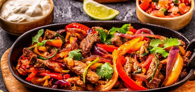 قوارب فاهيتا اللحم الشهية بصوص البيكو دي جايو.. وصفة سريعة ولذيذة للمناسبات 1 قوارب فاهيتا اللحم الشهية بصوص البيكو دي جايو.. وصفة سريعة ولذيذة للمناسبات