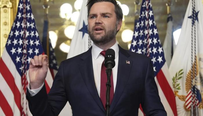 خطة فانس الخماسية: كيف يخطط نائب الرئيس الأمريكي لخوض انتخابات التجديد النصفي وحشد الدعم للرئاسة 2028