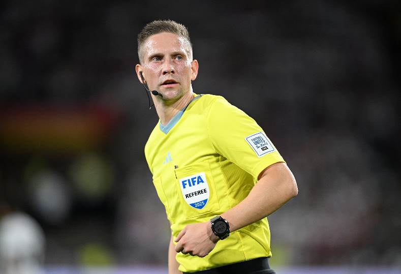 كأس العرب: طاقم تحكيم نرويجي لإدارة مباراة مصر والكويت اليوم 1 كأس العرب: طاقم تحكيم نرويجي لإدارة مباراة مصر والكويت اليوم