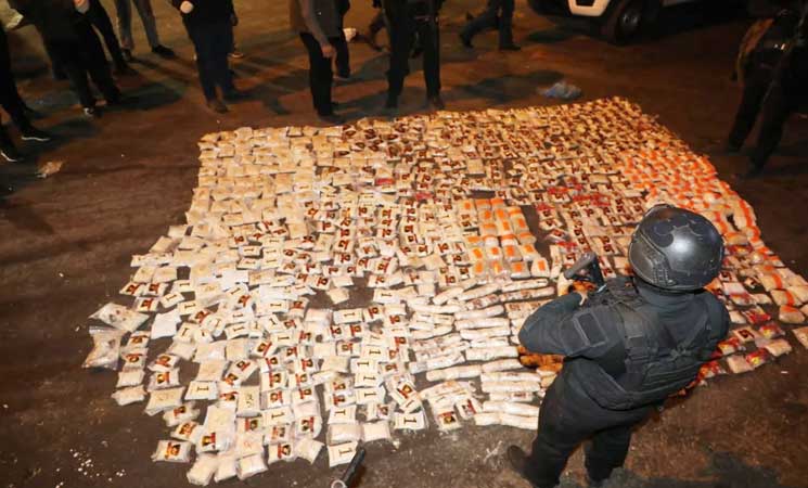 الأردن يحبط أكبر عملية تهريب: ضبط 1.2 مليون حبة مخدرة 1 الأردن يحبط أكبر عملية تهريب: ضبط 1.2 مليون حبة مخدرة