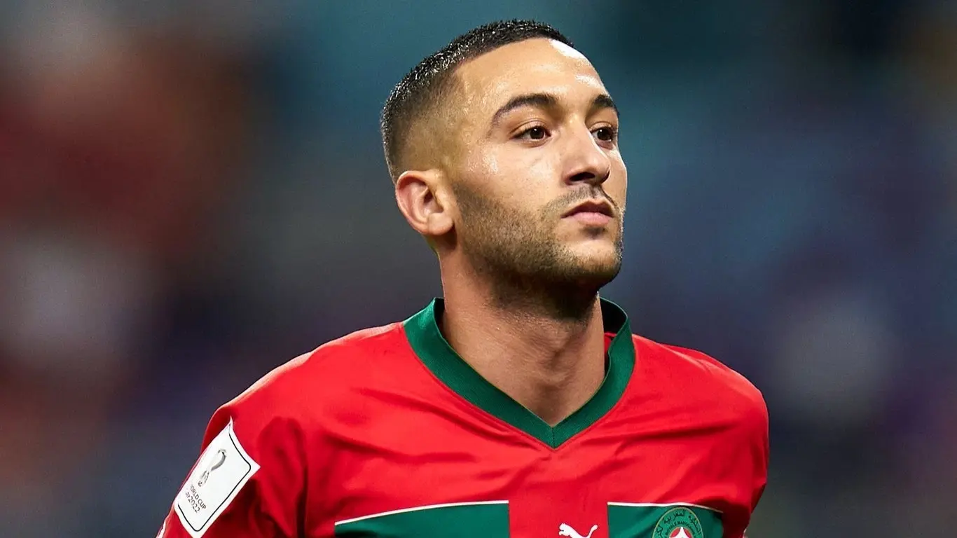 وفاة شقيق حكيم زياش تُثير موجة تعاطف واسعة في الوسط الرياضي المغربي