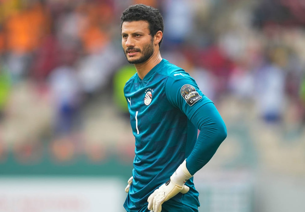 الأهلي يكشف حقيقة عروض الشناوي بعد تألقه مع المنتخب