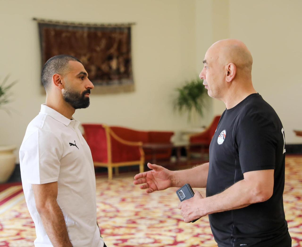 التوأم حسن يدعمان محمد صلاح في أزمته مع ليفربول 1 التوأم حسن يدعمان محمد صلاح في أزمته مع ليفربول