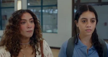 خلافات تيا ونعومي تتصاعد في الحلقة الخامسة من مسلسل "ميد تيرم"