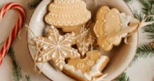طريقة عمل بسكويت الكريسماس في المنزل خطوة بخطوة