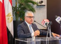 اقتصادية قناة السويس توقع عقدًا بقيمة مليار جنيه لتطوير 200 ألف متر بمنطقة القنطرة غرب الصناعية