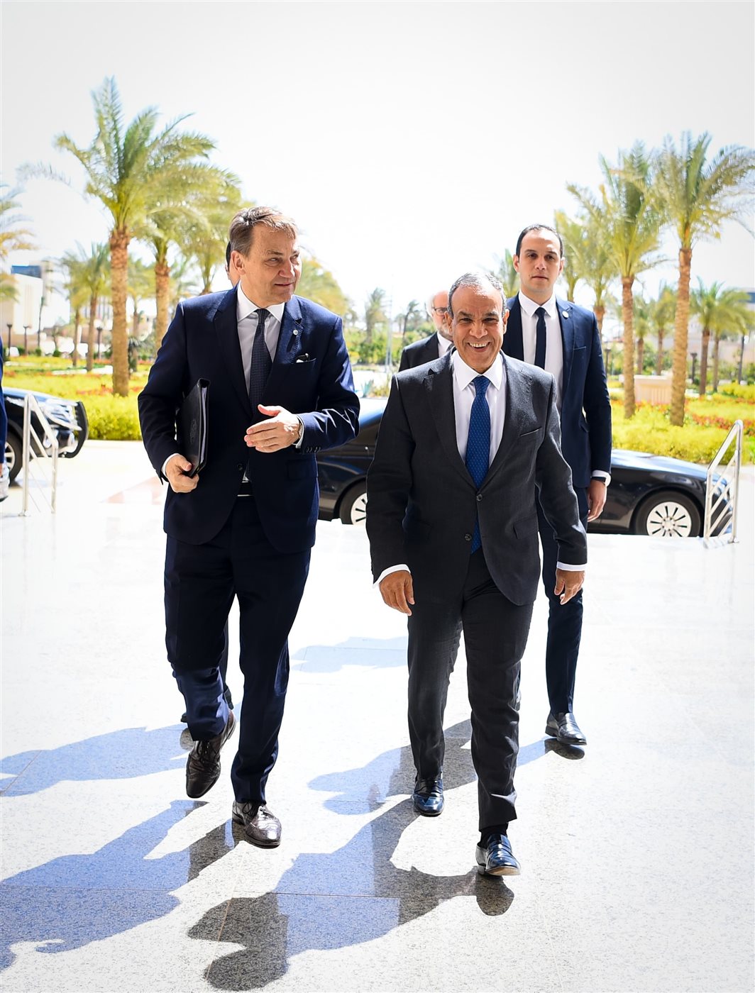 وزير الخارجية المصري يلتقي نظيره البولندي لتعزيز العلاقات الثنائية ومناقشة القضايا الإقليمية والدولية 1 وزير الخارجية المصري يلتقي نظيره البولندي لتعزيز العلاقات الثنائية ومناقشة القضايا الإقليمية والدولية