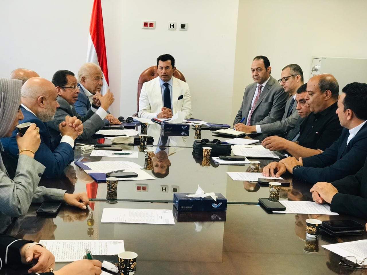 جمعية العاشر من رمضان تبحث التوسع في معرض المنتجات الصناعية