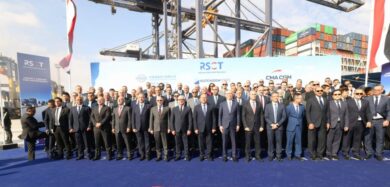 كامل الوزير يشهد بدء التشغيل التجريبي لمحطة البحر الأحمر لتداول الحاويات رقم 1 بميناء السخنة 2 كامل الوزير يشهد بدء التشغيل التجريبي لمحطة البحر الأحمر لتداول الحاويات رقم 1 بميناء السخنة