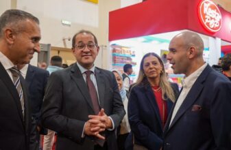 وزير المالية يشيد بنجاح المشروعات الزراعية والغذائية خلال جولته في معرض «فود أفريكا»