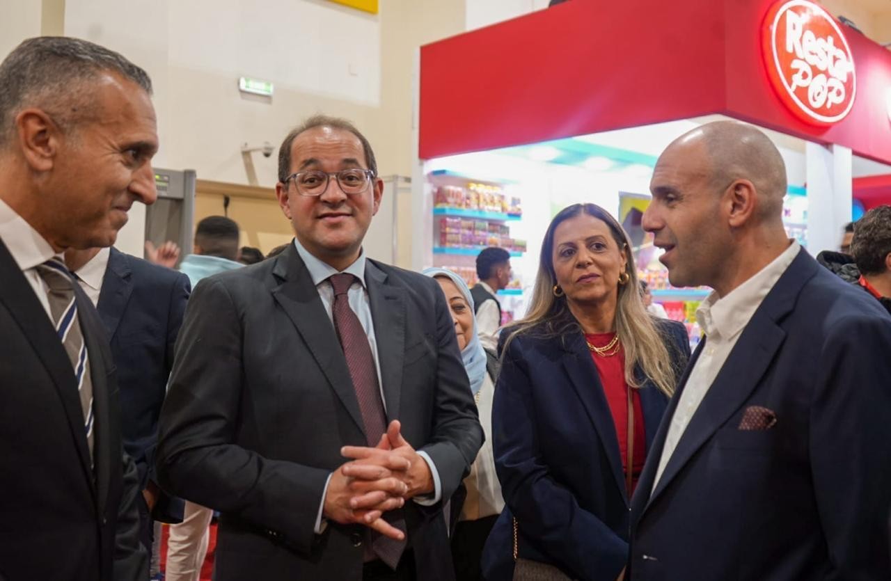 وزير المالية يشيد بنجاح المشروعات الزراعية والغذائية خلال جولته في معرض «فود أفريكا» 1 وزير المالية يشيد بنجاح المشروعات الزراعية والغذائية خلال جولته في معرض «فود أفريكا»