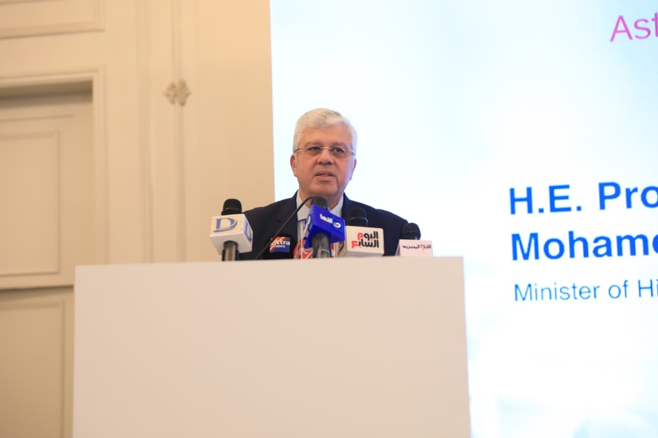 وزير التعليم العالي يطلق برنامج "رعاية" لتدريب الأطباء الجامعيين على علاج الأمراض النادرة للأطفال 1 وزير التعليم العالي يطلق برنامج "رعاية" لتدريب الأطباء الجامعيين على علاج الأمراض النادرة للأطفال