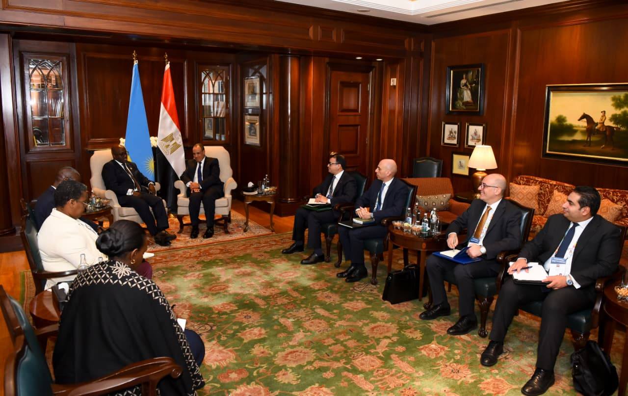 مصر ورواندا تبحثان تعزيز التعاون الثنائي والإقليمي خلال المنتدى الوزاري الروسي-الأفريقي