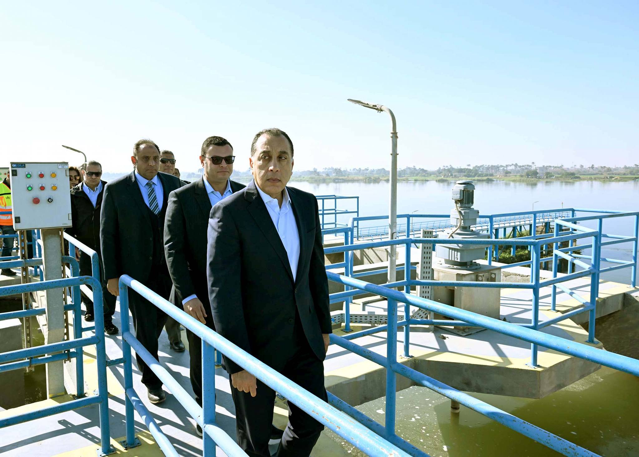 رئيس الوزراء يتفقد محطة مياه الشرب بأرض المشتل ضمن مشروعات «حياة كريمة» بالجيزة