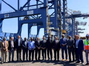 كامل الوزير يبحث سبل التعاون مع جيبوتي في الموانئ والطاقة ويشهد توقيع اتفاقيات جديدة