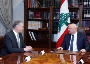 وزير البترول يبحث مع الرئيس اللبناني سبل تعزيز التعاون في قطاع الغاز