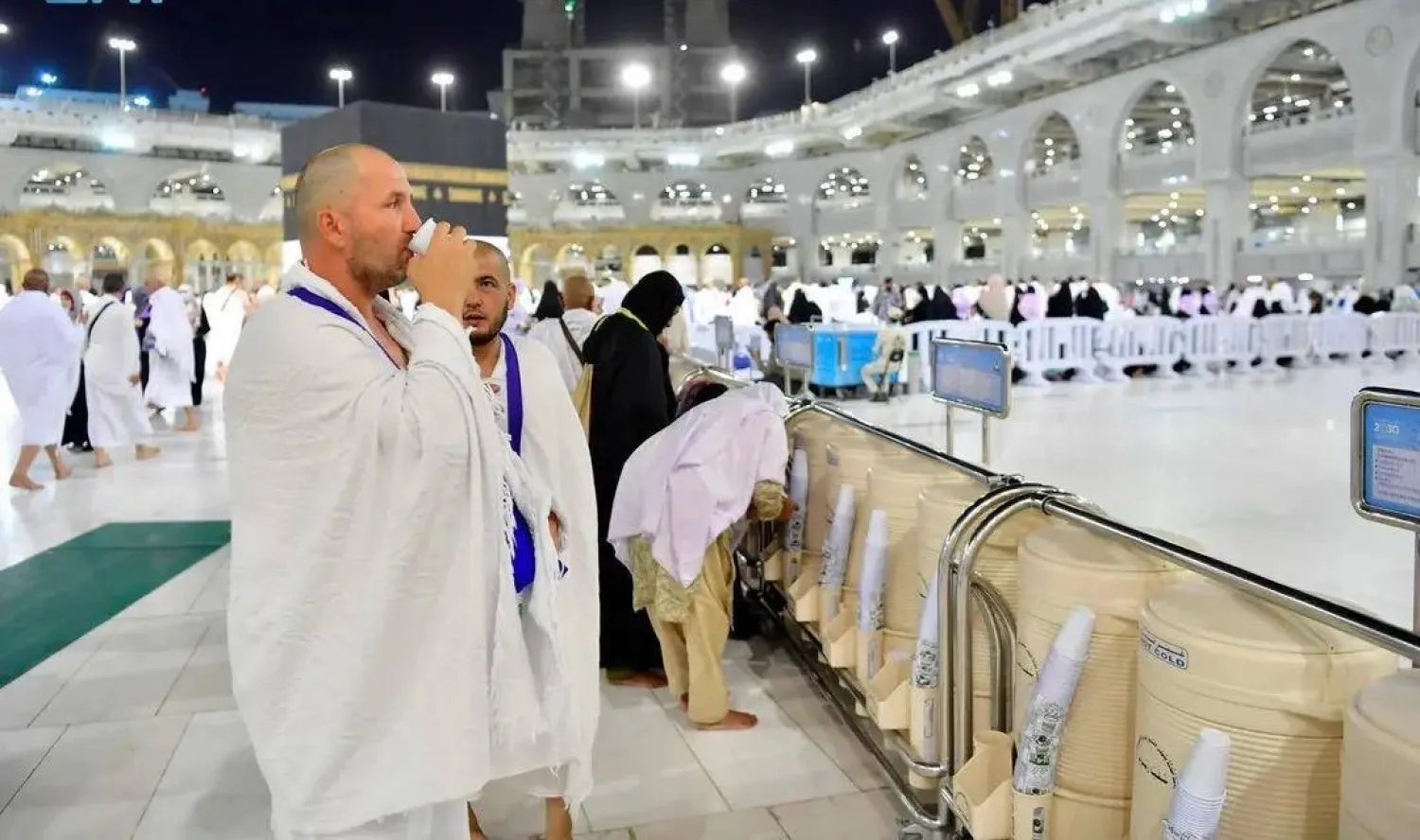 دار الإفتاء المصرية تؤكد صحة حديث "ماء زمزم لما شرب له"