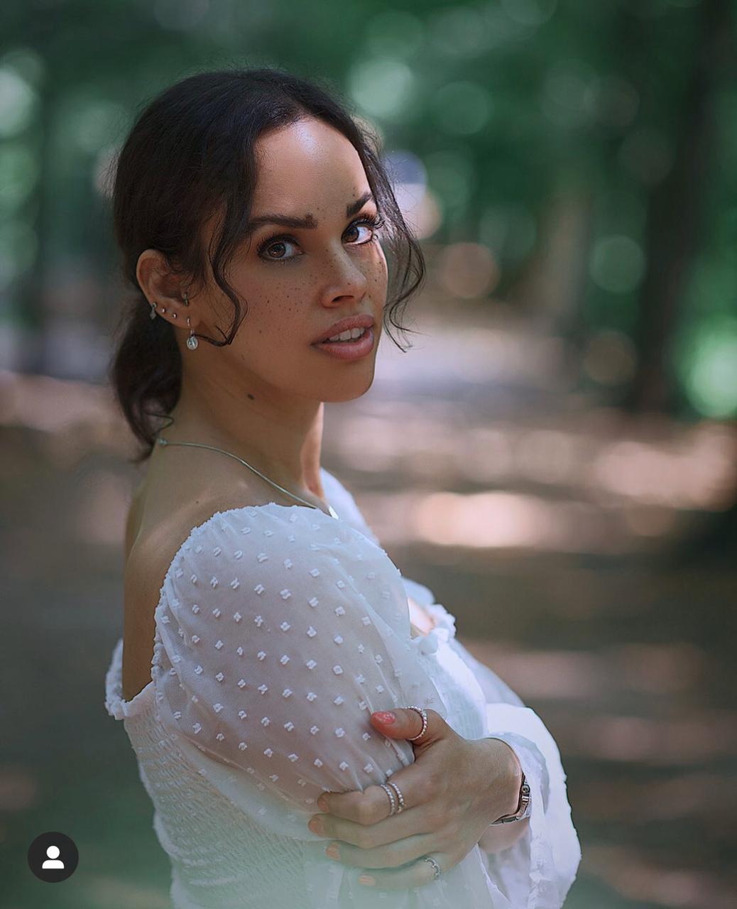 شيرين رضا تخرج عن صمتها وترد على جدل تصريحات ابنتها نور دياب