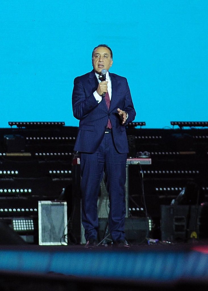 رئيس الوزراء يشارك المواطنين احتفالات استقبال العام الميلادي الجديد بالعاصمة الإدارية 4 رئيس الوزراء يشارك المواطنين احتفالات استقبال العام الميلادي الجديد بالعاصمة الإدارية