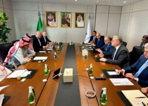 تعزيز التعاون البترولي والتعديني وجذب الاستثمارات وبحث فرص "نيوم"