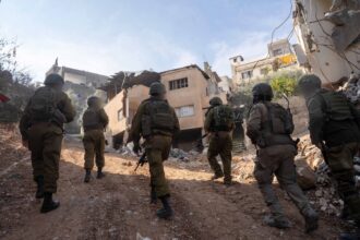 "تصعيد جديد بالضفة وغزة: مواجهات في العروب وارتفاع حصيلة الشهداء"