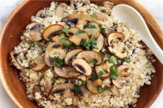 5 وصفات شهية وسهلة بالمشروم: من توست الإفطار إلى الريزوتو الإيطالي الكريمي