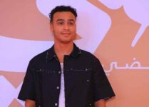 "مصطفى حدوتة يحتفل مع محمد منير بأغنية 'مكاني' في ختام كأس العرب 2025"