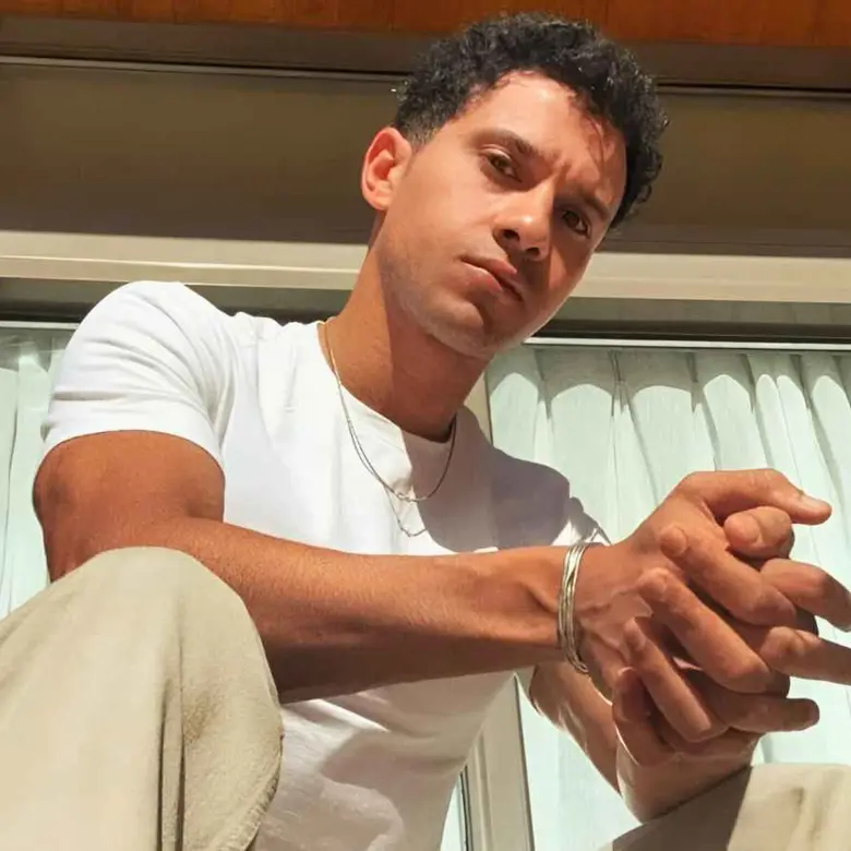 عصام عمر يدخل عالم الرهانات في مسلسل “بطل العالم”