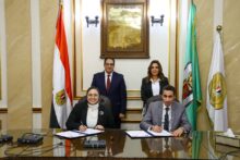 شراكة استراتيجية بين التنمية المحلية وجامعة القاهرة: توقيع بروتوكول تعاون لتدريب وتأهيل كوادر الإدارة المحلية بمركز سقارة