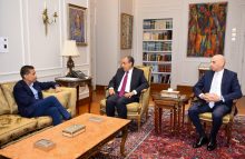 وزير الخارجية يستقبل الإعلامي الأمريكي فريد زكريا ويستعرض جهود مصر في الأمن الإقليمي والإصلاح الاقتصادي.