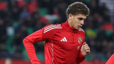 الأهلي يناقش عرض برشلونة لضم حمزة عبدالكريم 2 الأهلي يناقش عرض برشلونة لضم حمزة عبدالكريم