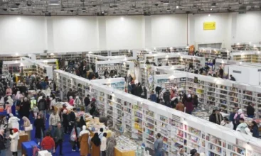 معرض القاهرة الدولي للكتاب 2026: تكريم نجيب محفوظ ودعم إبداعات المستقبل تحت شعار "من يتوقف عن القراءة ساعة.. يتأخر قرونًا"