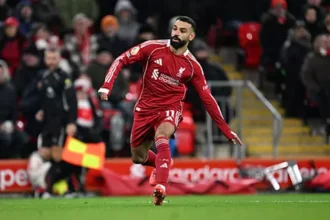 محمد صلاح يعود إلى تشكيل ليفربول أمام ليدز يونايتد