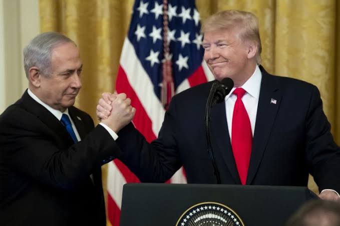 "ترامب يشترط نزع سلاح حماس لتحقيق اتفاق مستدام في غزة وحركة حماس تثق بقدرته على السلام" 1 "ترامب يشترط نزع سلاح حماس لتحقيق اتفاق مستدام في غزة وحركة حماس تثق بقدرته على السلام"