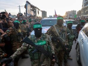 حماس تحذّر من انهيار وقف إطلاق النار في غزة وتحمّل الاحتلال مسؤولية الخروقات وتعطيل المساعدات 2 حماس تحذّر من انهيار وقف إطلاق النار في غزة وتحمّل الاحتلال مسؤولية الخروقات وتعطيل المساعدات