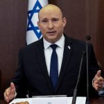 رئيس وزراء إسرائيل السابق: رجال نتنياهو تعمدوا الإضرار بعلاقاتنا مع مصر