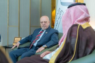 وزير الصناعة السعودي يبحث تعزيز الشراكات الاستثمارية مع سوريا خلال معرض "صنع في السعودية" 2 وزير الصناعة السعودي يبحث تعزيز الشراكات الاستثمارية مع سوريا خلال معرض "صنع في السعودية"