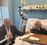 المعلم حسن شحاتة يدخل غرفة العمليات السبت