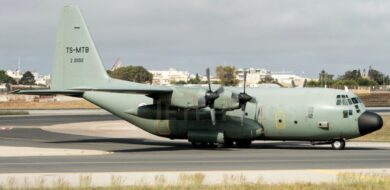 بوركينا فاسو تحتجز طائرة “سي‑130” نيجيرية وتوقف 11 عسكرياً بعد اختراق مجالها الجوي 4 بوركينا فاسو تحتجز طائرة “سي‑130” نيجيرية وتوقف 11 عسكرياً بعد اختراق مجالها الجوي