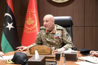 وفاة رئيس الأركان الليبي محمد الحداد في حادث طائرة: الحداد الوطني لمدة ثلاثة أيام عقب رحيل أحد أبرز قادة التوحيد العسكري