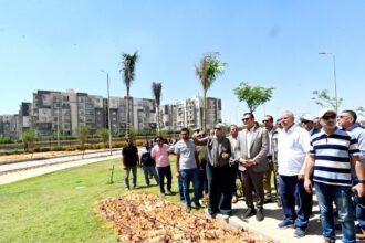 وزير الإسكان يتفقد مشروع «جنة 4» السكني ومحطة تنقية مياه الشرب بمدينة الشيخ زايد