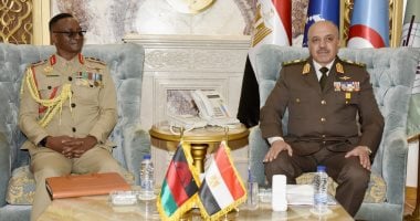 رئيس أركان حرب القوات المسلحة يستقبل قائد قوات الدفاع المالاوي لتعزيز التعاون العسكري