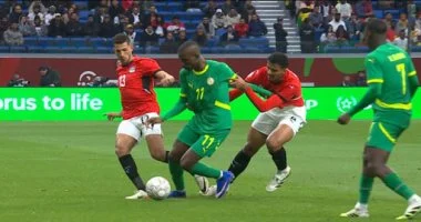 زيزو ومصطفى محمد يدخلان مباراة مصر ضد السنغال (0-1)