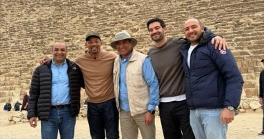 ويل سميث يزور أهرامات الجيزة ويشيد بعظمة الحضارة المصرية