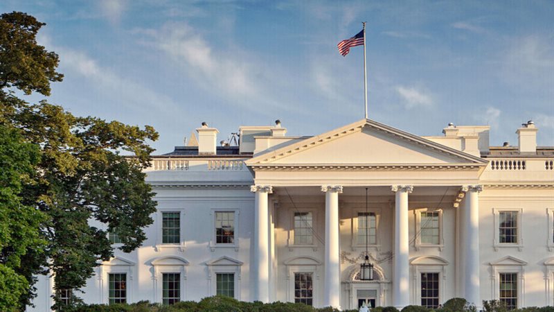 البيت الأبيض: جميع عائدات النفط الفنزويلي تذهب لحسابات أمريكية مع رفع جزئي للعقوبات