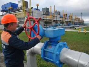 روسيا تخفض إمدادات الغاز إلى الاتحاد الأوروبي بنسبة 45% في 2025