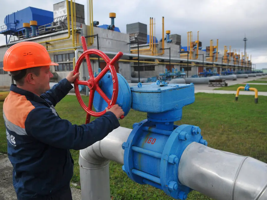 روسيا تخفض إمدادات الغاز إلى الاتحاد الأوروبي بنسبة 45% في 2025