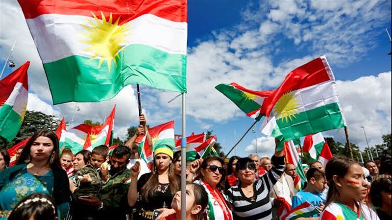 انتفاضة الأكراد.. خبراء يحذرون من السيناريوهات الصعبة في سوريا.. ومخاوف في العراق وتركيا وإيران