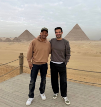 ويل سميث يزور الأهرامات ويُصور الصور التذكارية وسط أجواء مصرية ساحرة 2 ويل سميث يزور الأهرامات ويُصور الصور التذكارية وسط أجواء مصرية ساحرة
